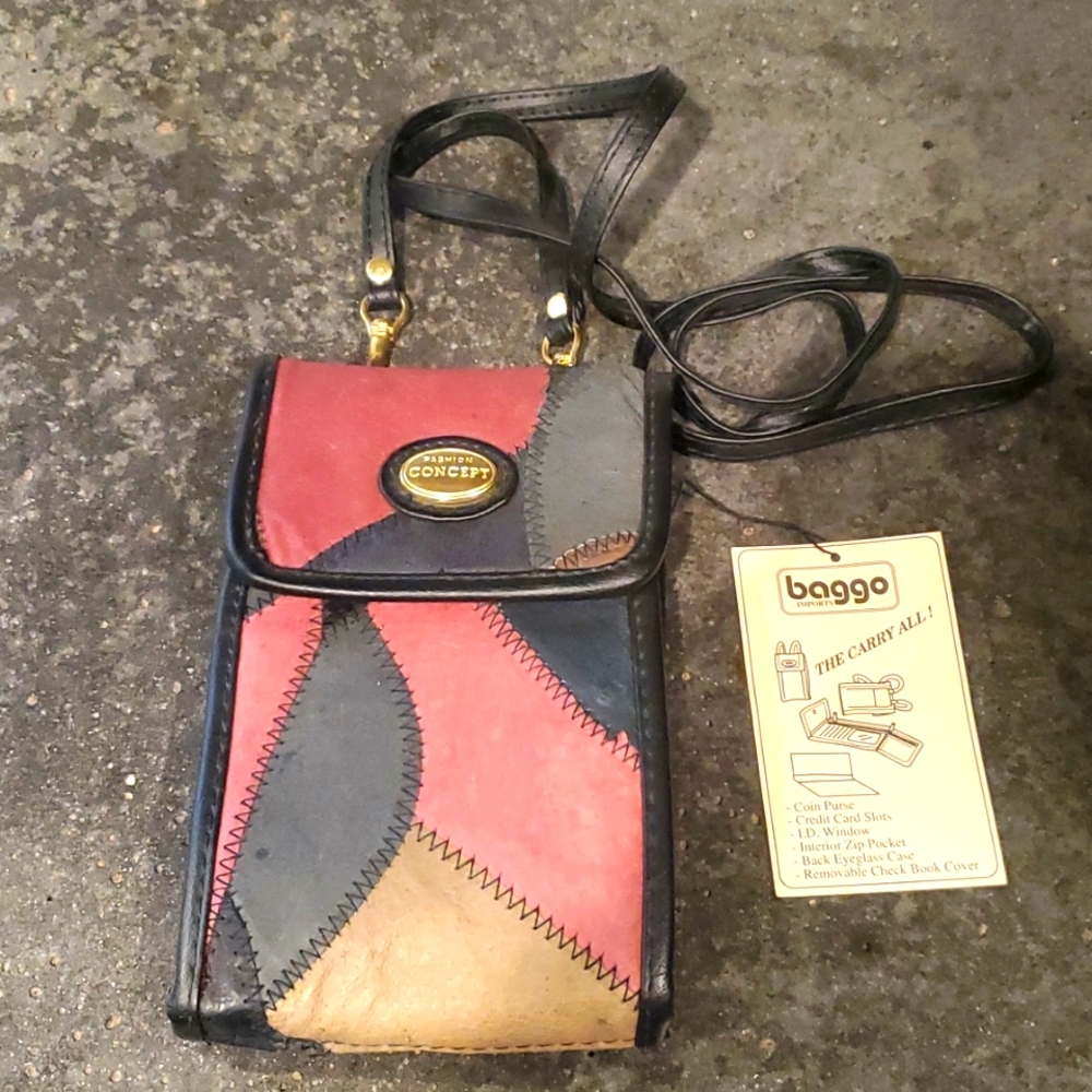 Vintage 1990s baggo imports carry all shoulder purse.